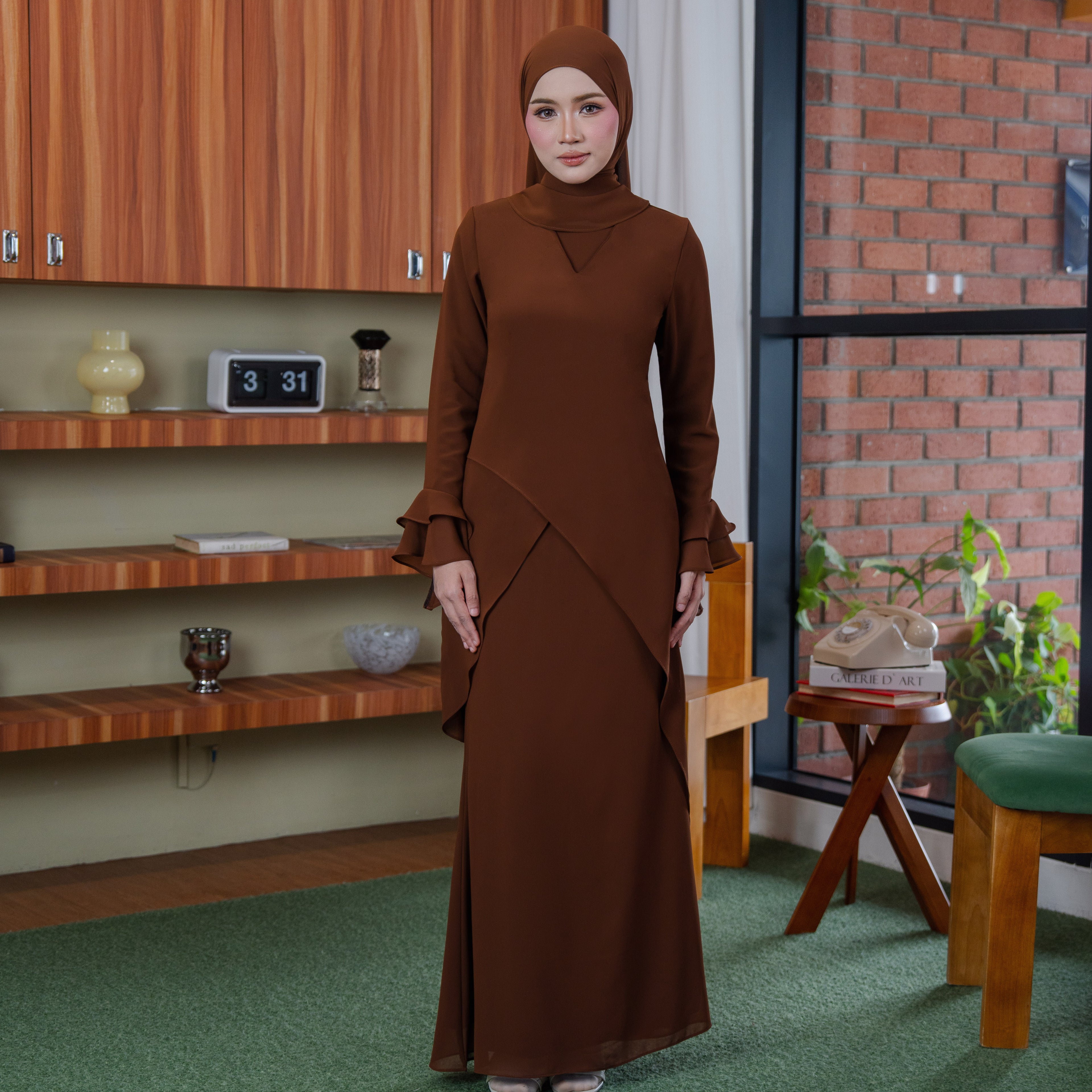 INARA KURUNG - RICH BROWN